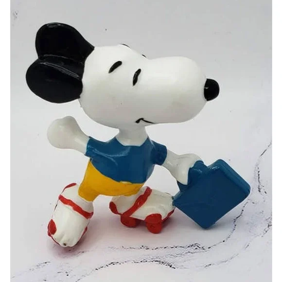 Snoopy Roller Skating with Briefcase Peanuts Toy Figurine - Picture 5 of 8